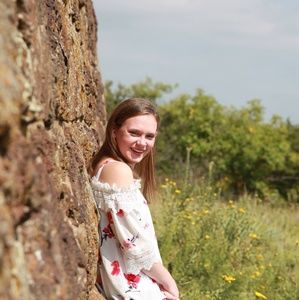 Meet your Posher, Avery